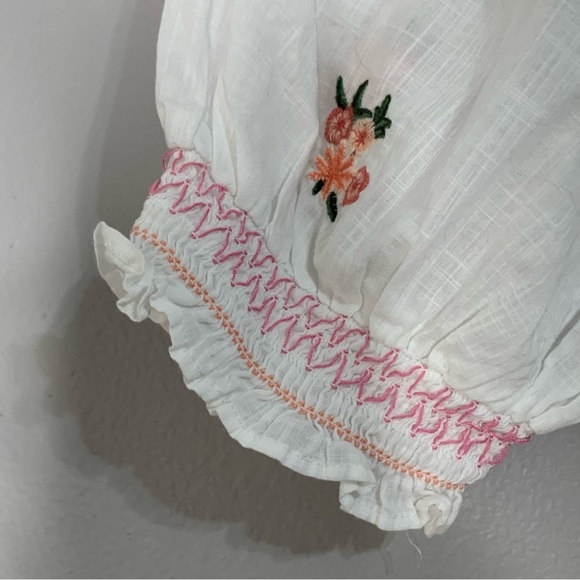 Loft white smocked cotton floral shirt sleeve button up blouse. Size MP - Picture 5 of 10